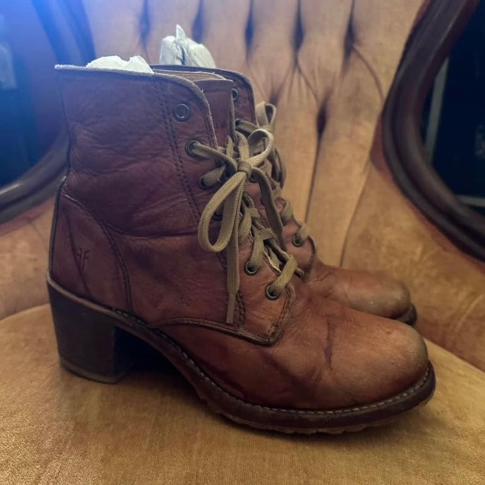 Frye Brown Heeled Boots with Vintage Leather and Sturdy Design